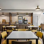 Fairfield By Marriott Inn & Suites Madison South