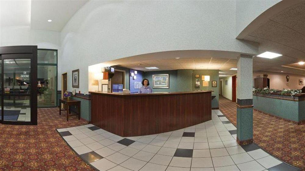 Fairfield By Marriott & South Hotel
