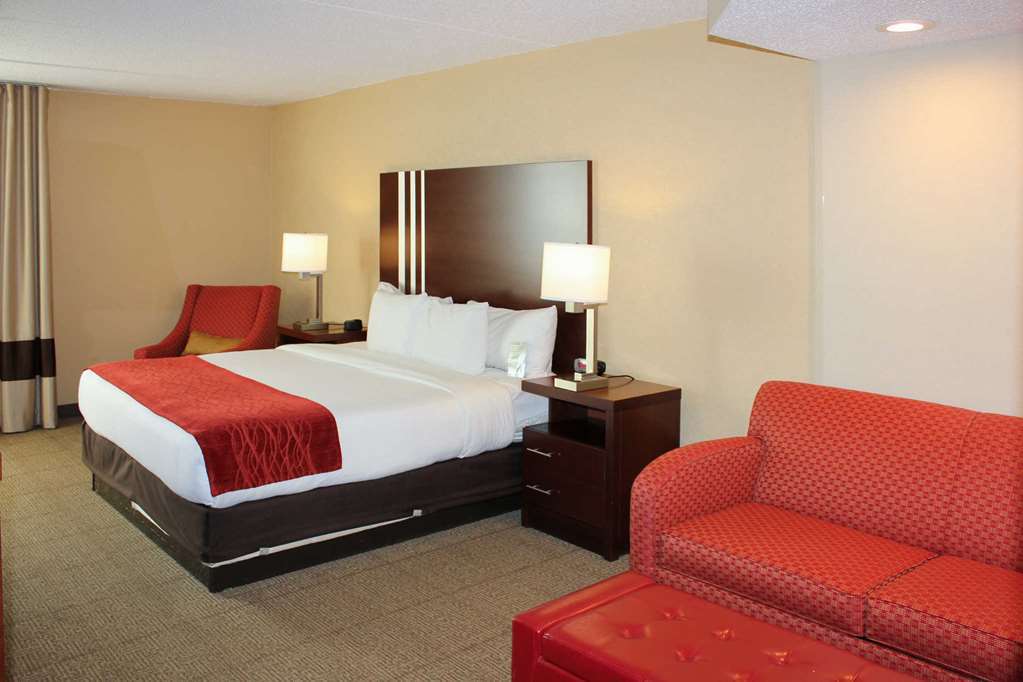 Fairfield By Marriott & South Hotel