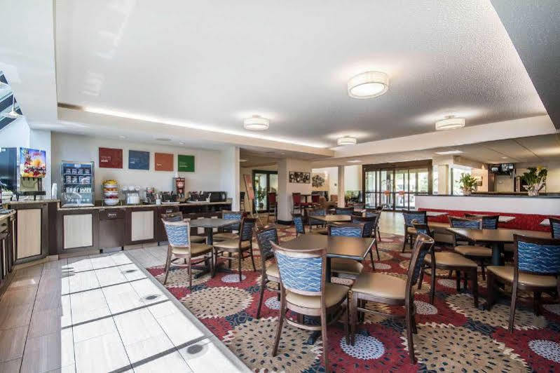 Fairfield By Marriott & South 3*